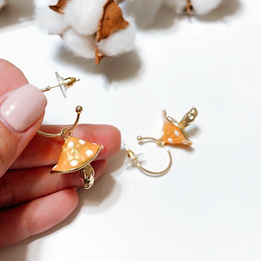 mushroom hoop earrings N252